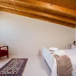 De Manu Villa