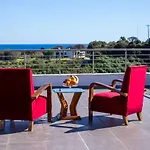 De Manu Villa