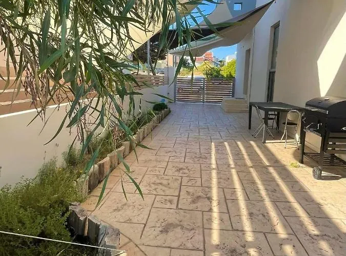 Vila De Manu Rhodes City