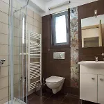 De Manu Villa *