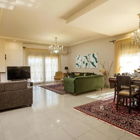 Villa De Manu